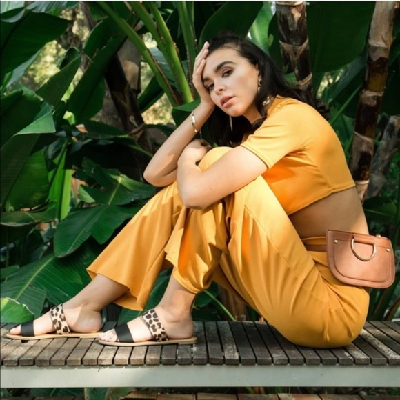 5⭐️ Black leopard flat slip on - shoes - Picture 2 of 3